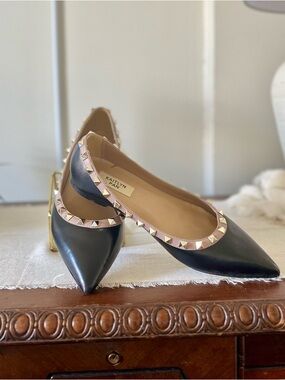 Kaitlyn Pan black and tan Pointed Leather Flats with Stud Trim
